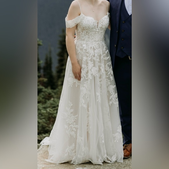 Stella York 7447 - Picture 11 of 14